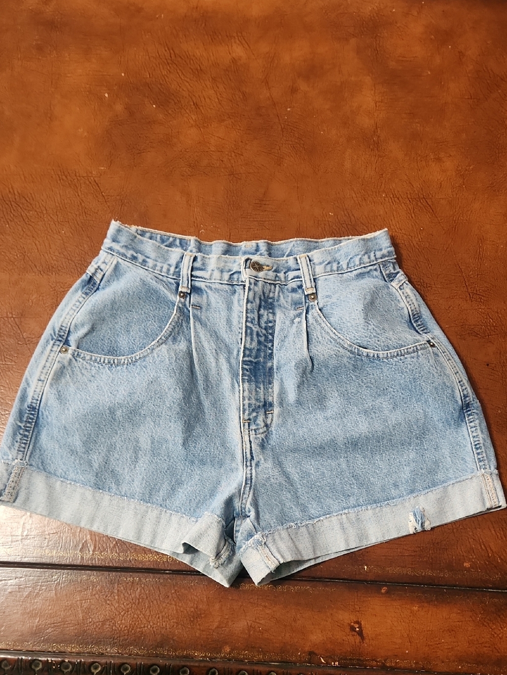 Vintage High-Waist Light Blue Denim Shorts with Rolled Hem